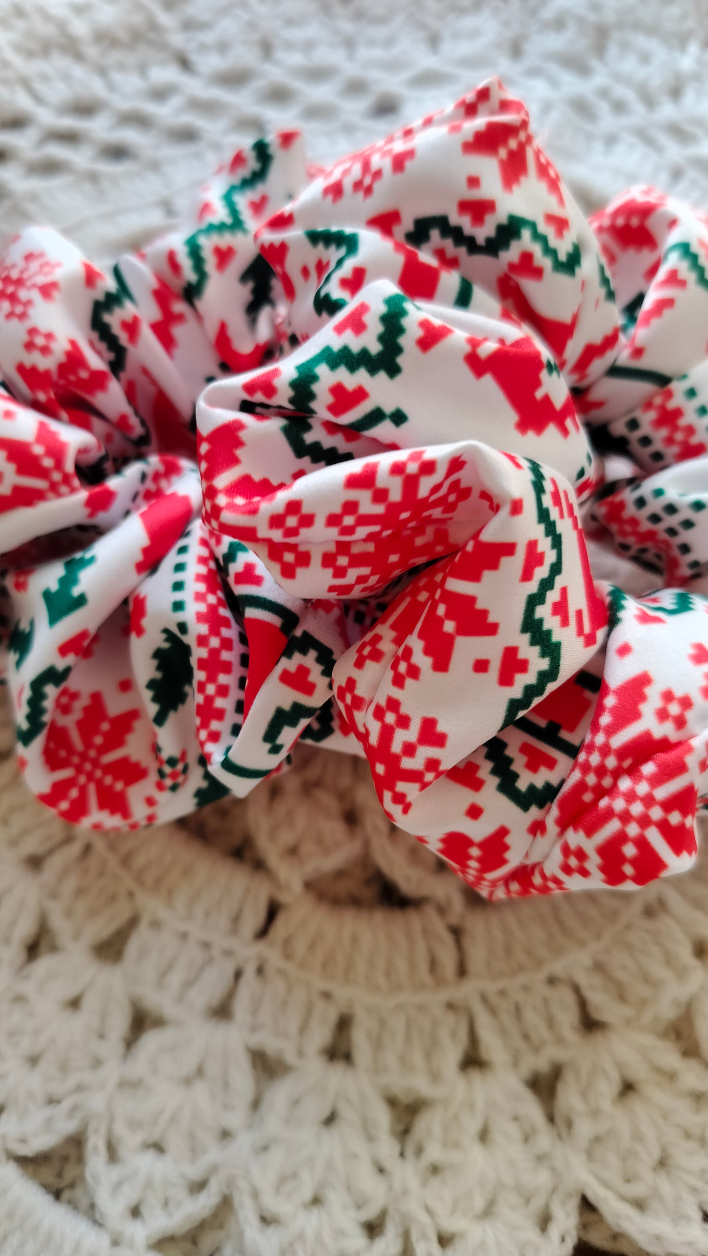 Red & Green Christmas Theme Scrunchie.