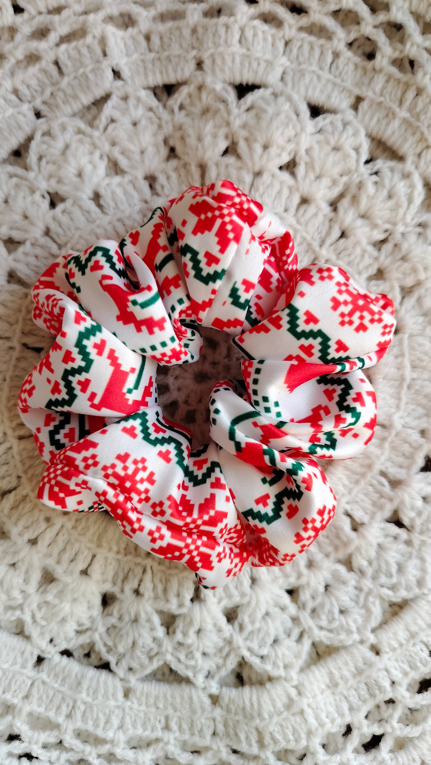 Red & Green Christmas Theme Scrunchie.